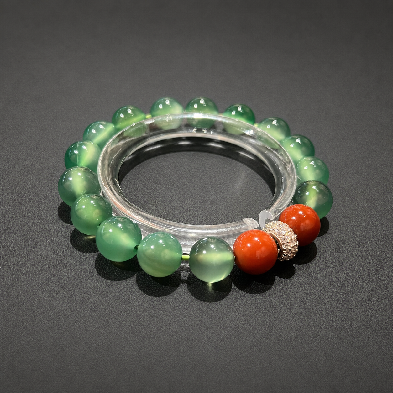 Green Agate Beaded Bracelet by Wu Yunhua - Qingluan Zhuozhu main product photo